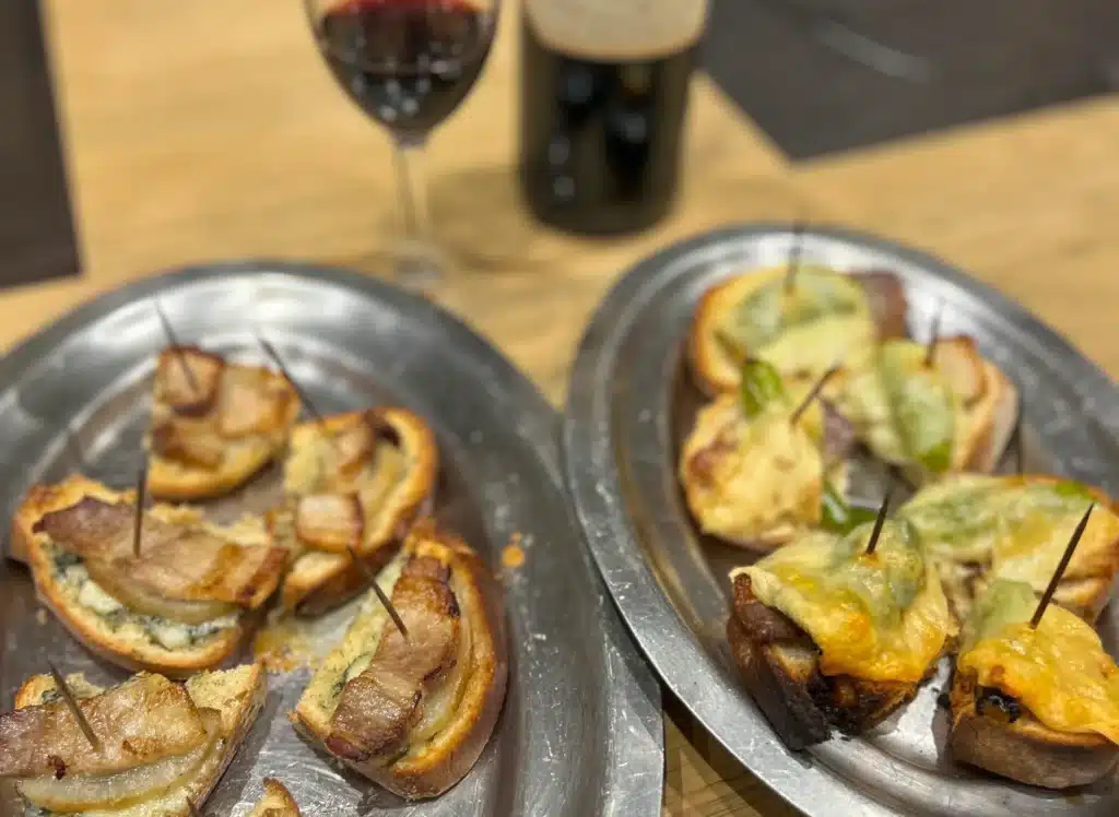 apperitifs entrees bar restaurant tardets